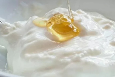 Tatlı krizi mi? Ballı yoğurtla sağlıklı çözüm...