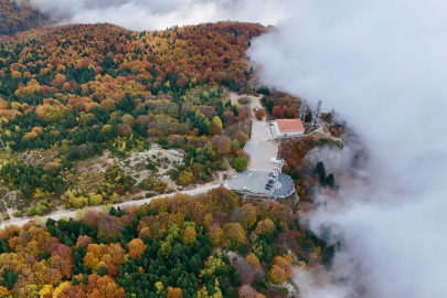 Sisle örtülü Uludağ’da sonbahar güzelliği dronla görüntülendi