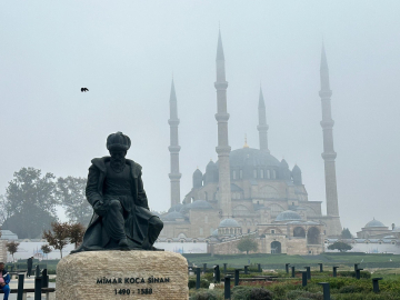 Edirne'de sis etkili oldu