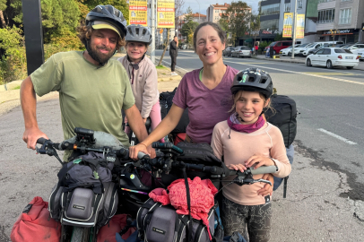 Bisikletle dünya turuna çıkan Kanadalı aile: Türkiye çok güzel