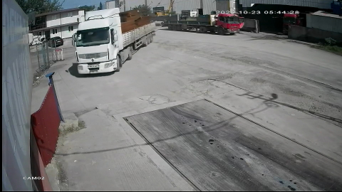 Yapı firmasından vinç ve TIR’larla 18 ton çelik hasır çalan 2 şüpheli tutuklandı