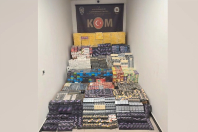 Kocaeli'de bir TIR’da 49 bin 750 paket kaçak sigara ele geçirildi