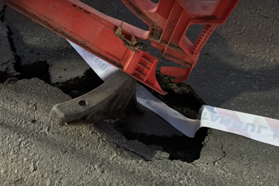 İstanbul - Kağıthane’de yol çöktü