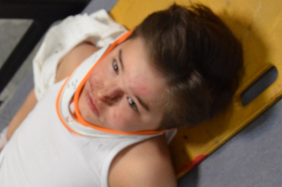 Kazada yaralanan anne ve oğlunu taşıyan ambulans, otomobille çarpıştı