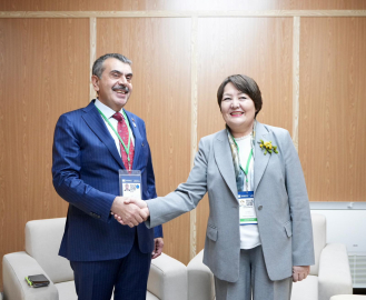 Bakan Tekin, ‘UNESCO 43’üncü Genel Konferansı’ kapsamında eğitim bakanlarıyla ikili görüşmeler gerçekleştirdi