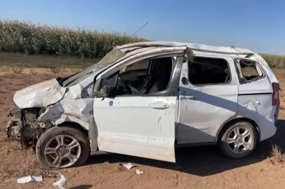 Hafif ticari araç ile motosiklet çarpıştı; 1 ölü, 1 ağır yaralı