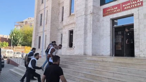 Siirt'te eşi ile amcasını öldürüp, 3 akrabasını yaraladı (3)