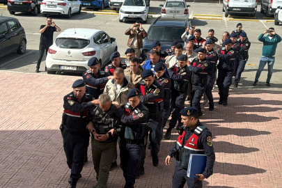 Yunan adalarına kaçmaya çalışırken yakalanan 4'ü FETÖ üyesi, 5 şüpheli tutuklandı