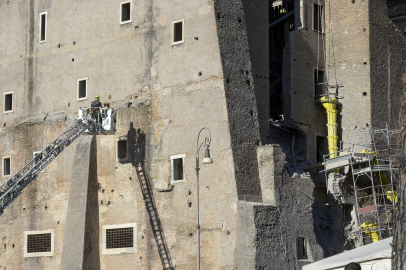 Roma’da tarihi kulede çökme: 11 saat sonra kurtarılan işçi hastanede yaşamını yitirdi