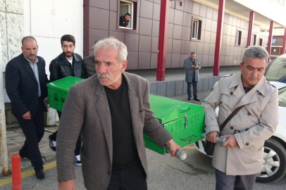 Cezaevinden izinli çıkan husumetlisi tarafından öldürülen kadın, toprağa verildi