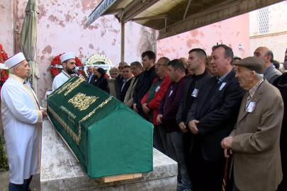 Oyuncu Ahmet Gülhan son yolculuğuna uğurlandı