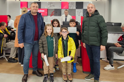 İlkokul öğrencileri, harçlıklarını LÖSEV'e bağışladı