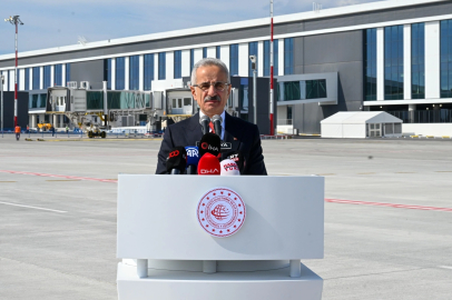 Bakan Uraloğlu: Havalimanlarımız, 10 ayda 211 milyon 240 bin 360 yolcuya hizmet verdi