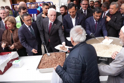 Türbe Dede Pilav Günü nedeniyle 2 ton pilav dağıtıldı