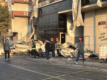 Kocaeli'de kozmetik fabrikasında yangın: 6 ölü, 7 yaralı (11)