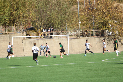 Yüksekova Spor Kadın Futbol Takımı, Ünye Kadın Sporu 2-0 mağlup etti