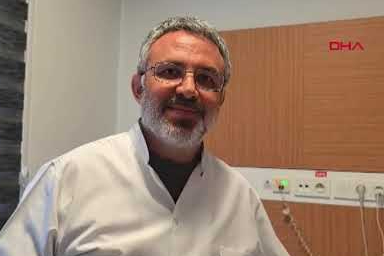 77 yaşındaki kadının safra kesesinden 213 tane taş çıkarıldı