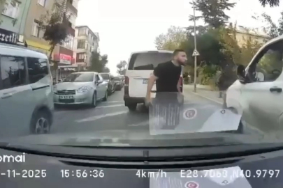 Avcılar’da kaza tutanağı için fotoğraf çekmek istedi; trafikte kalan sürücüler tepki gösterdi