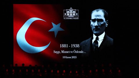 İstanbul- AKM'de Atatürk’ü anma programı düzenlendi