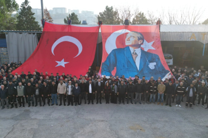 İzmit Belediyesi, Ata’ya Saygıyla Kenetlendi