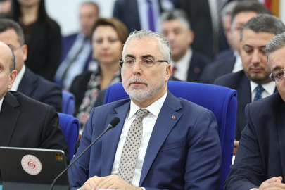 Bakan Işıkhan: Herkesin mutabık kalacağı bir asgari ücret tutarında uzlaşılacağını umut ediyoruz