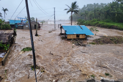 Filipinler'de Fung-wong Tayfunu’nda hayatını kaybedenlerin sayısı 27’ye yükseldi