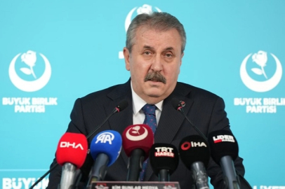 Destici: Spekülatif haberleri yayanları kınıyorum