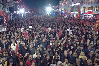 Özgür Özel Sultanbeyli'de konuştu