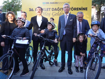 Bahçelievler’de bisiklet dağıtım töreni gerçekleştirildi