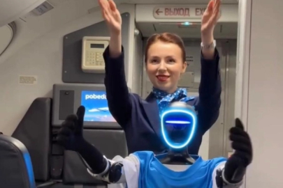 Rus havayolu şirketinden dünyada ilk kez robot kabin memuru testi