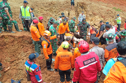 Endonezya'da toprak kayması: 3 ölü