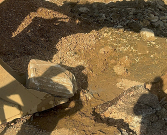 Erdek'te altyapı çalışmaları sırasında arkeolojik kalıntılar bulundu