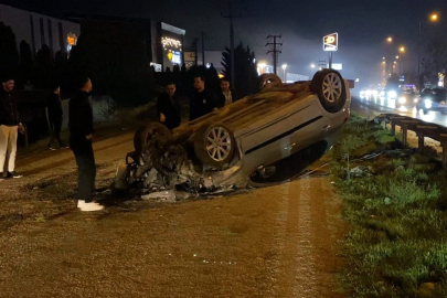 Kontrolden çıkan otomobil, ters döndü: 2 yaralı