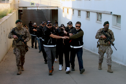 'Bayğaralar' suç örgütü üyesi 3 şüpheli yurt dışına kaçış hazırlığındayken yakalandı; 7 tutuklama
