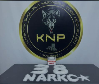 Kayseri'de 1,5 kilo uyuşturucu ile yakalanan 2 şüpheli tutuklandı