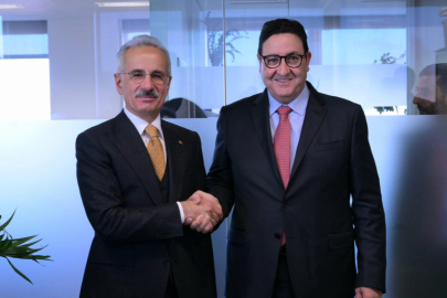 Bakan Uraloğlu, Fas Ulaştırma ve Lojistik Bakanı Kayouh ile bir araya geldi