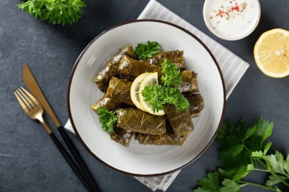 Yaprak Sarması Zehirlenmesi Belirtileri Nelerdir?