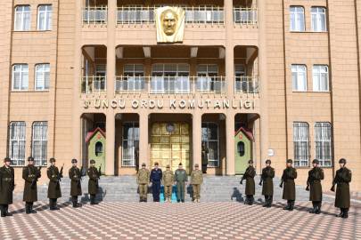 Genelkurmay Başkanı Bayraktaroğlu, 3’üncü Ordu Komutanlığını ziyaret etti