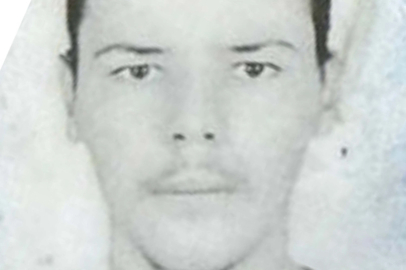 Muğla'da park halindeki otomobile çarpan otomobilin sürücüsü öldü