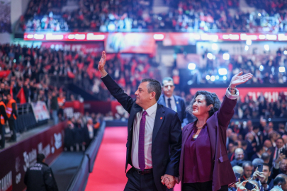 Özgür Özel: CHP, bizi eskiye döndürmek isteyenlerden arınacak