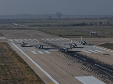 İstanbul- Bayraktar KIZILELMA 'hava-hava' füzesiyle hedefi vurdu
