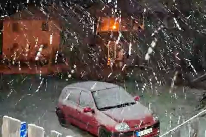 Bolu'nun yükseklerine kar yağdı