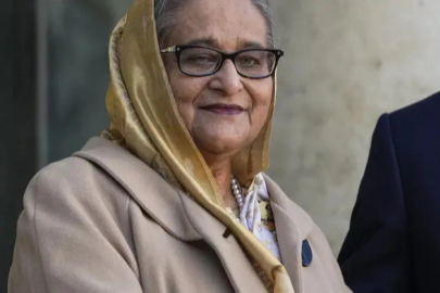 Bangladeş'te eski Başbakan ve yeğenine yolsuzluktan hapis cezası