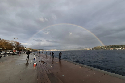 İstanbul Boğazı’nda gökkuşağı sürprizi