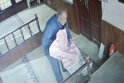 Burdur’da Sadaka Kutusu Hırsızı Yakalandı