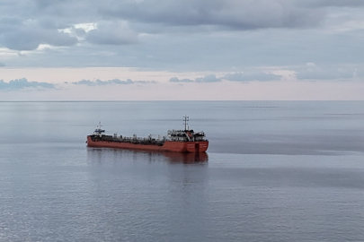 Karadeniz’de saldırıya uğrayan ‘MIDVOLGA-2’ isimli gemi için, uzman ekipler bekleniyor