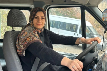 Minibüsün koltuğunda 'Anne' var! Öğrenciler ona bayılıyor