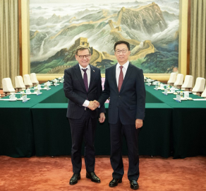 Almanya Dışişleri Bakanı Johann Wadephul, Çin'de