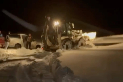 Off-road yaparken dağ yolunda mahsur kalan 4 kişi, 3 saatte kurtarıldı