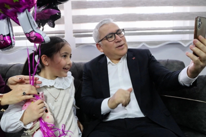 Vali'den küçük Gökçe'ye sürpriz: Cesaretini gösterdin, babanla görüştün!